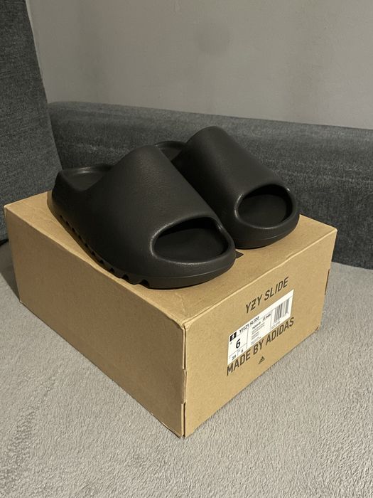 Klapki Yeezy Slide