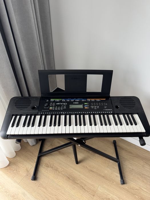Синтезатор Yamaha PSR-E253