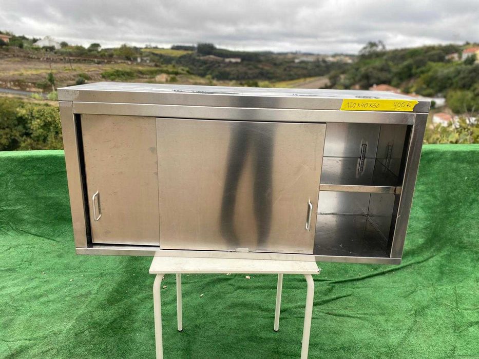 Armário de parede em inox