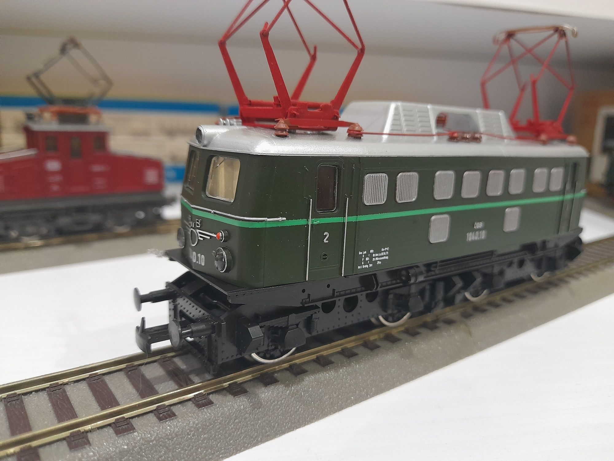 Ж.д модели электровозов BR 132 BR 110 OBB 1040 Roco Liliput Piko1/87 H