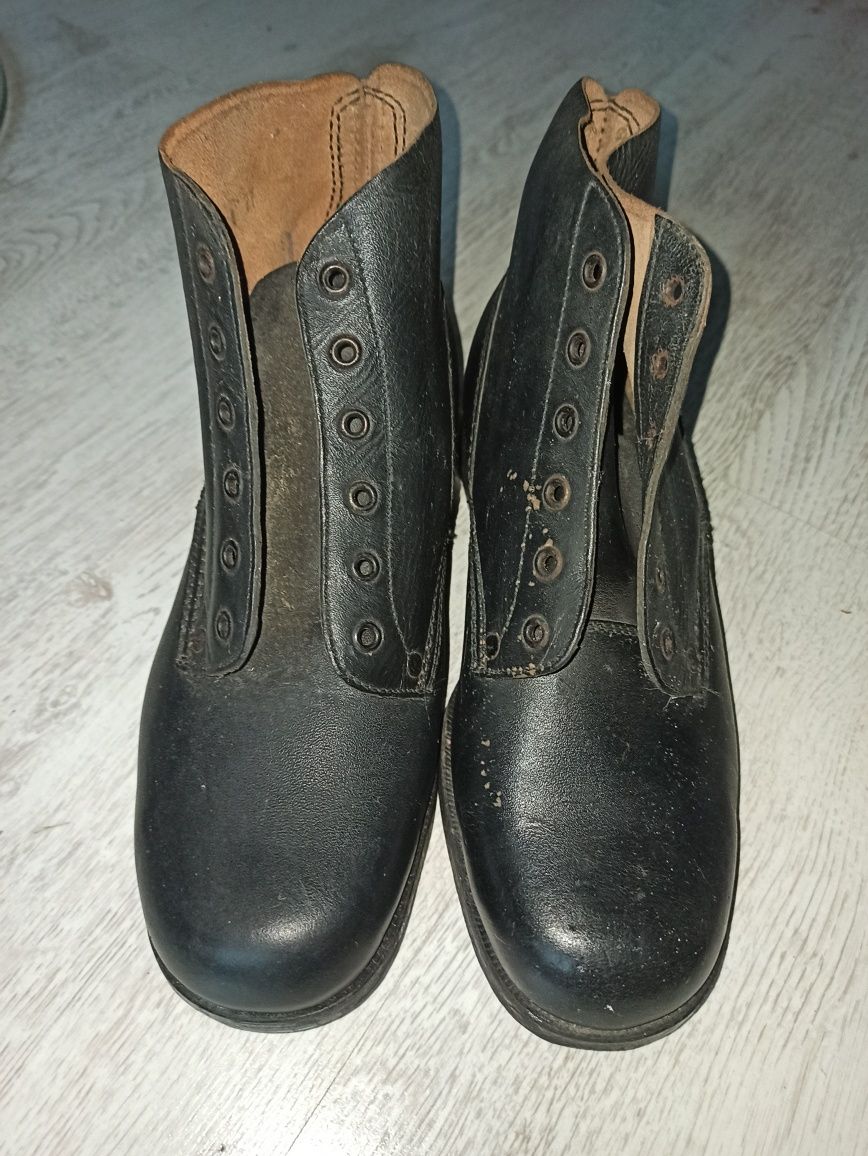 Stare buty wojskowe 1976 rok PRL-U