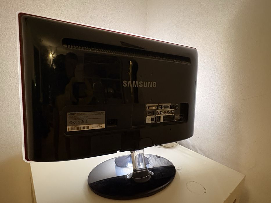 Telewizor Samsung 23 cale