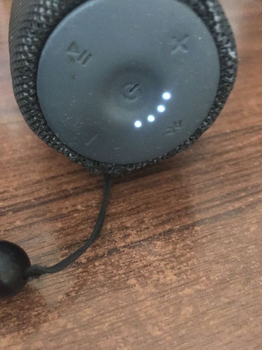 Продам колону Philips.