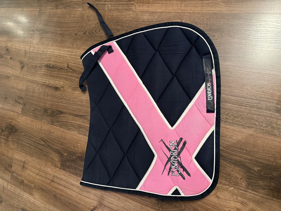 Sprzedam czapraki eskadron