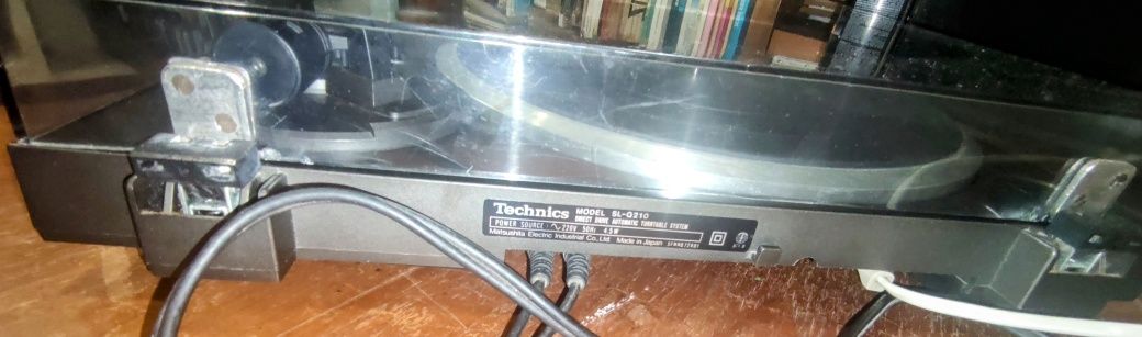 Technics SL-Q210 Quartz Direct Drive - Gira discos