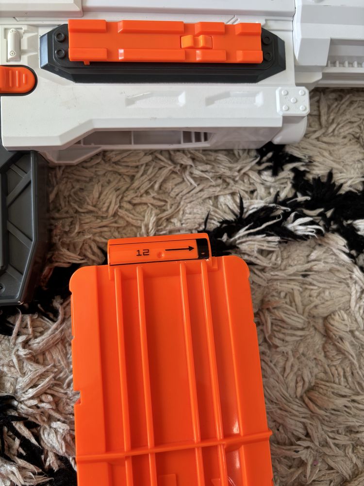 Zestaw Nerf modulus Recon mk11 i magazynek 24 strzałkowy
