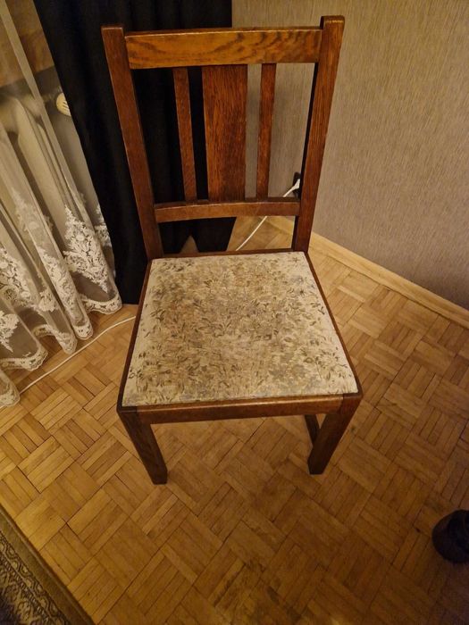 Piekny debowy stol z Luxemburga