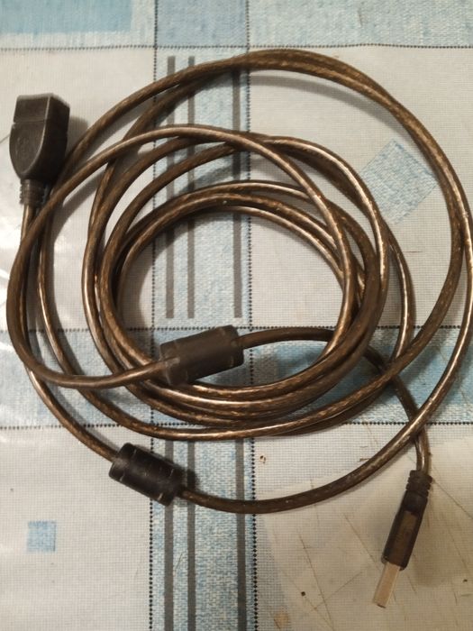 USB кабель -удлинитель.