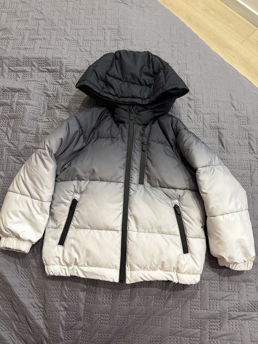 Куртка ZARA розмір 116