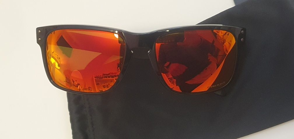 Óculos de sol Oakley, modelo Holbrook