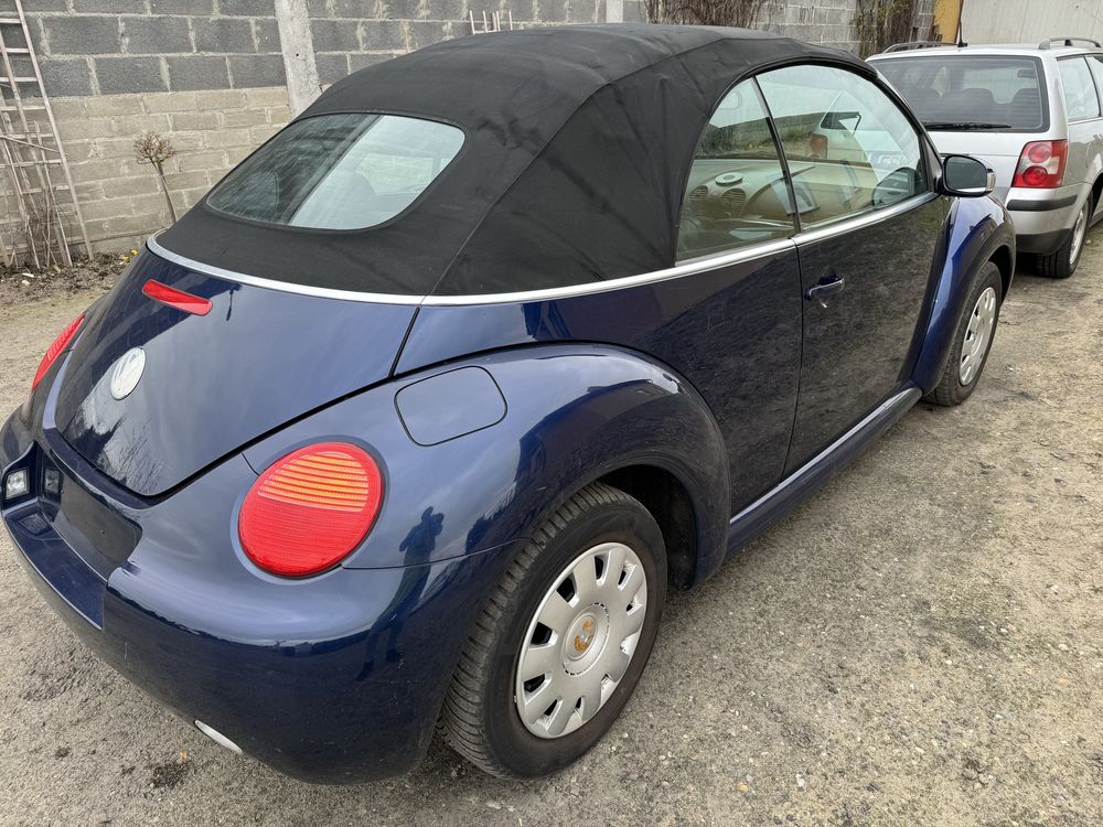 Volkswagen / New Beetle / 1,4 Benzyna / Cabrio /