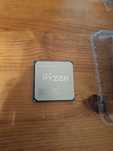 AMD RYZEN 7 2700