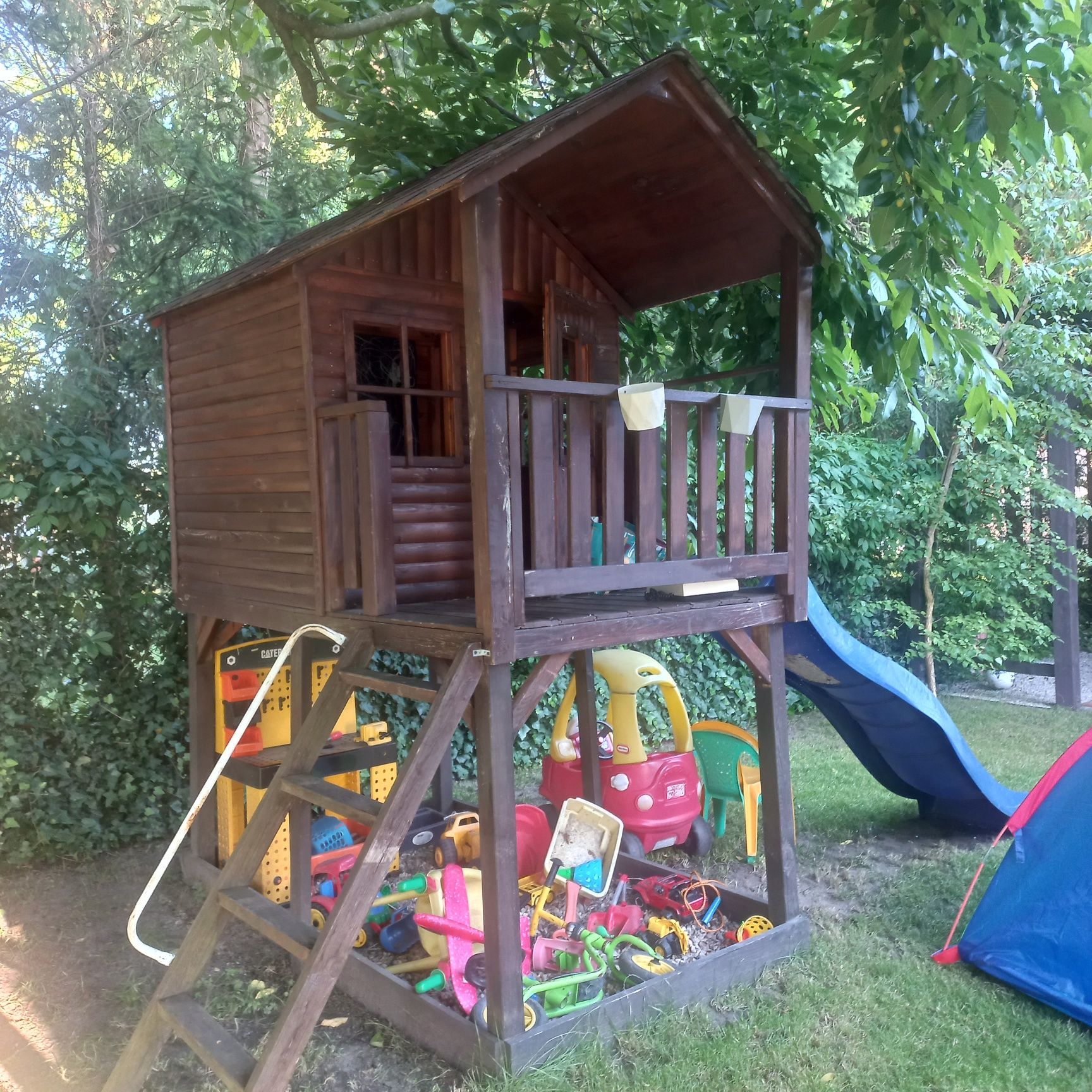 Sprzedam drewniany domek dla dzieci