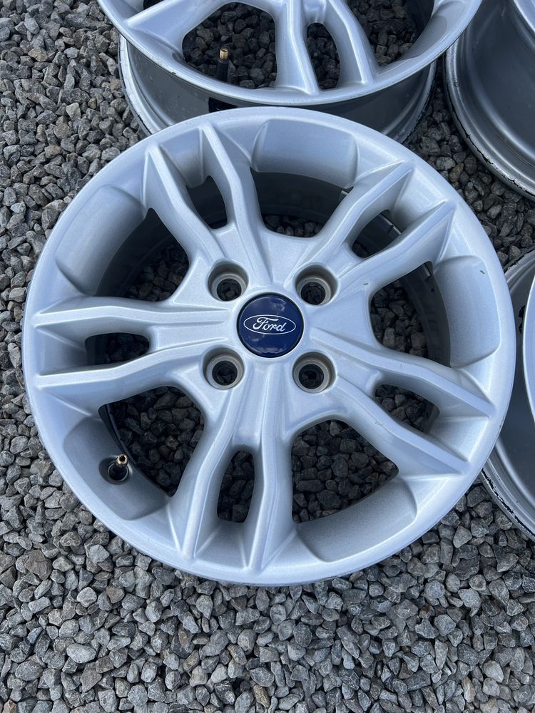 Orygianlne Alufelgi Ford 15” 4x108 ET 47.5