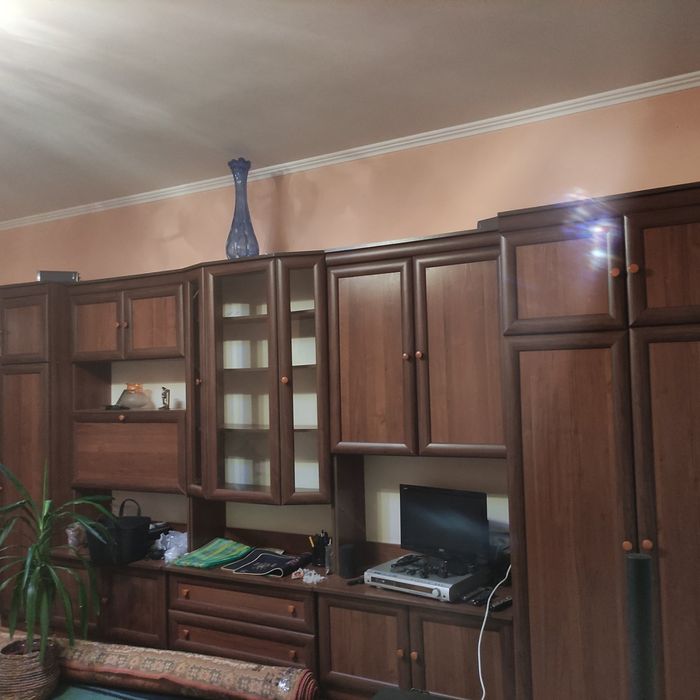 Стінка. Меблі для вітальні. Шафа, сервант