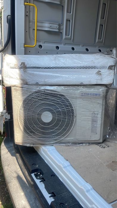 Кондиционер инверторный Samsung 12 AR12TXHQASIX