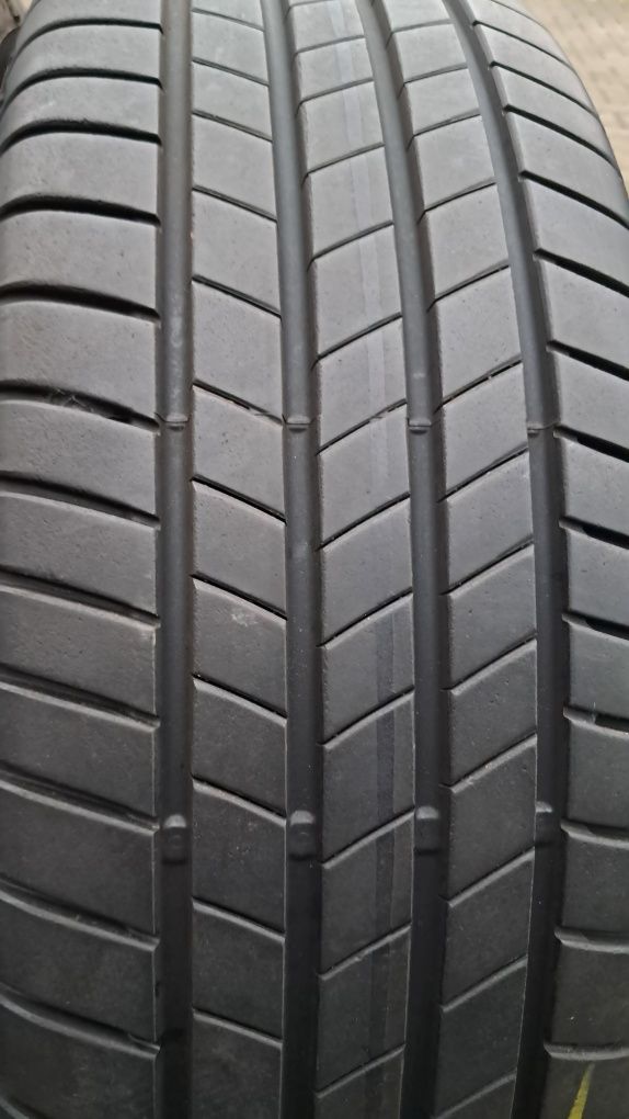 215/65r17 99V Bridgestone Turanza T005