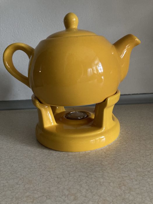 Dzbanek z podgrzewaczem