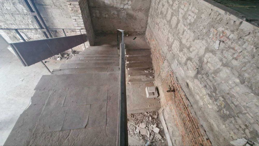 Оренда приміщення 1010м2 , вул. Дзюби