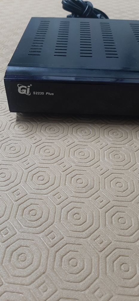 Box satelite galaxy innovations