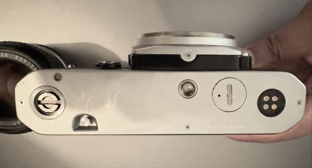 Nikon FE com opção de 50mm 1.4 AI-S - Ler