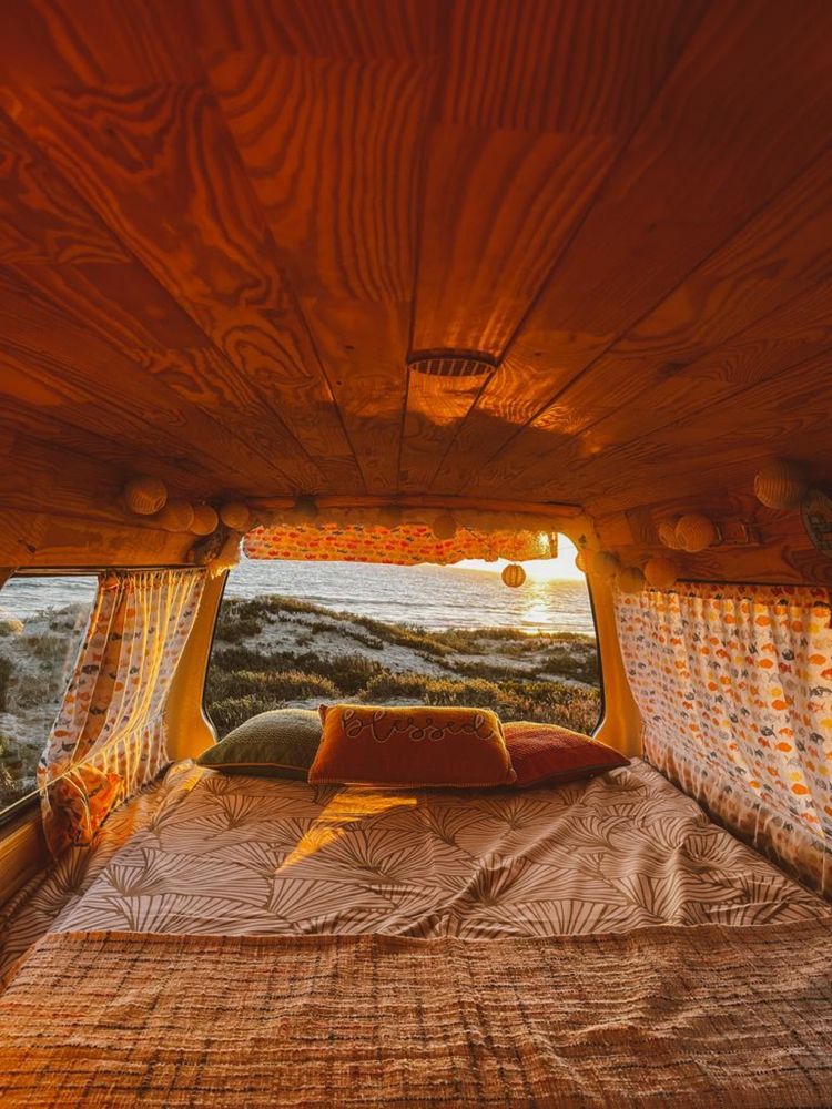 Campervan Mitsubishi L300 – Legalizada como Especial Dormitório