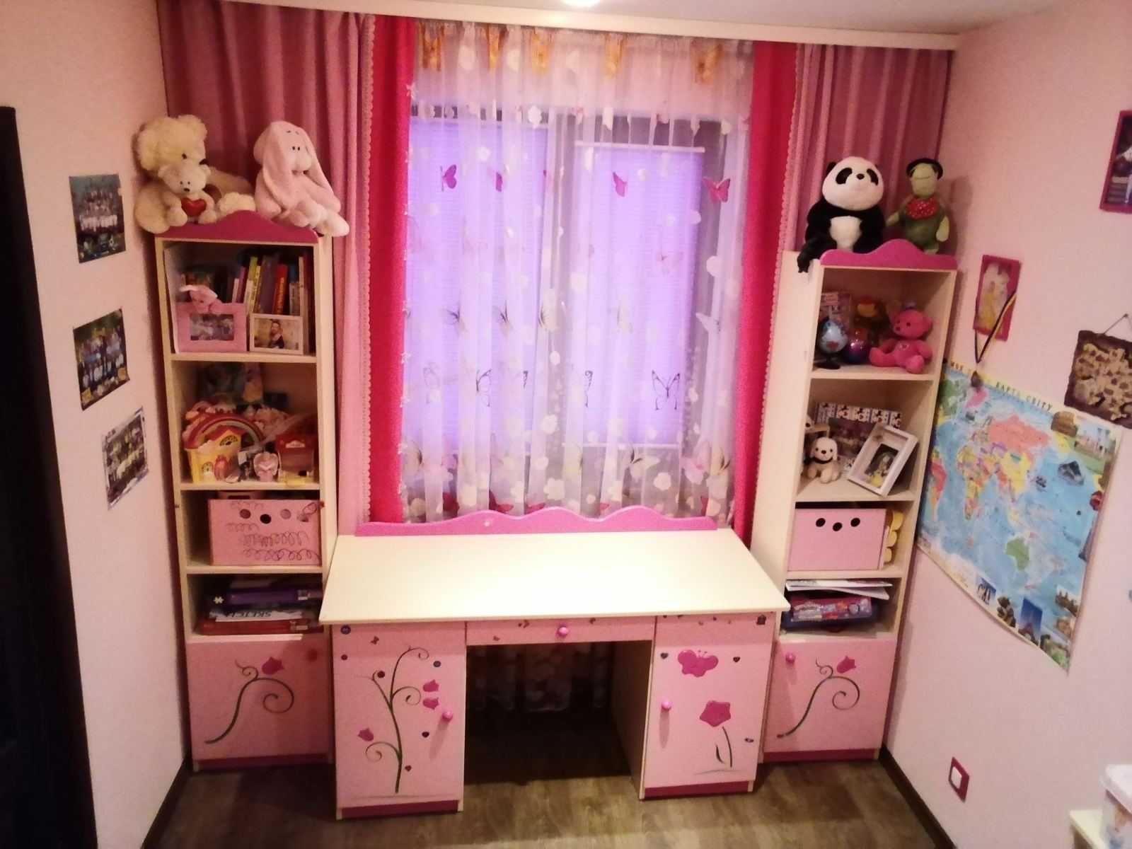 Дитячі меблі для дівчинки.