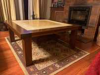Mesa de centro em madeira maciça e mármore italiana giallo reale