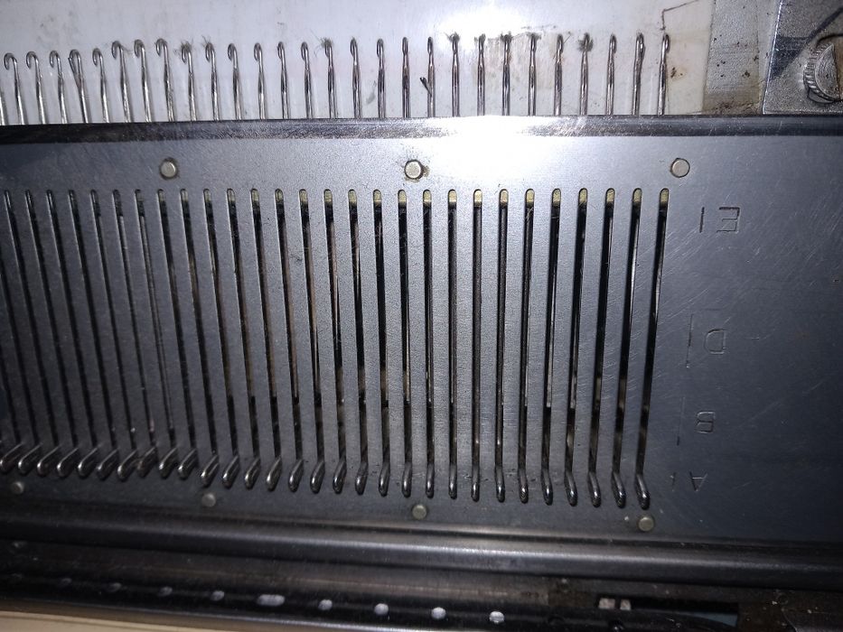 Máquina  de tricô brother