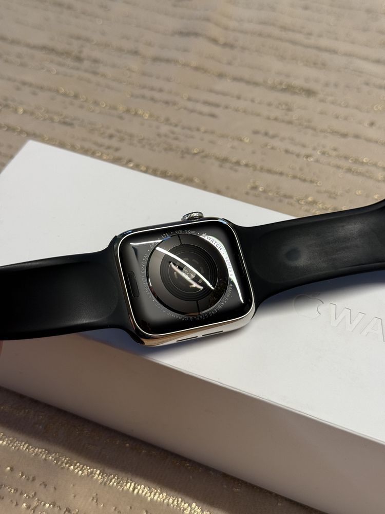 Apple Watch 5 44mm GPS + cellular stainless steel stalowy stal