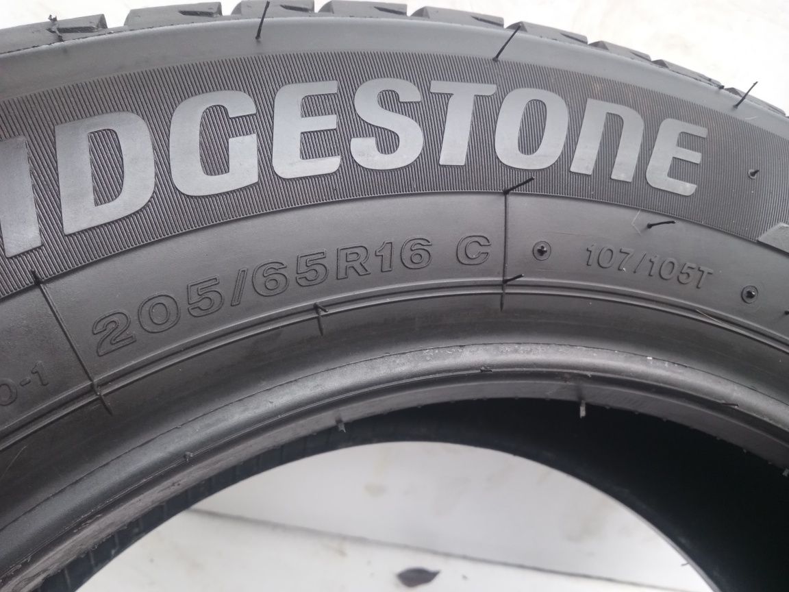 Opona całoroczna Bridgestone Duravis All Sezon 205/65R16c jak Nowa