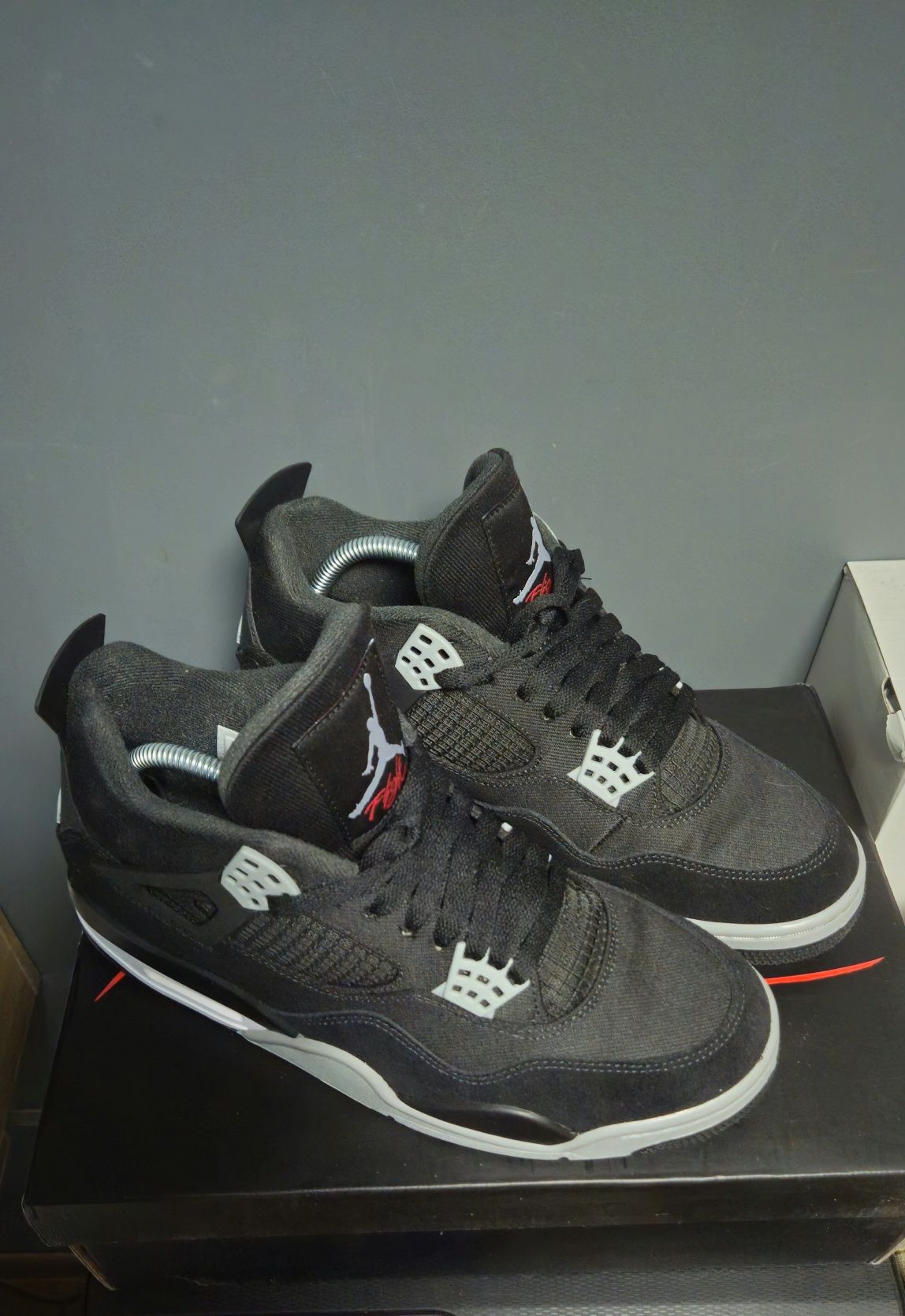 Jordan 4 "Black Canvas" 43