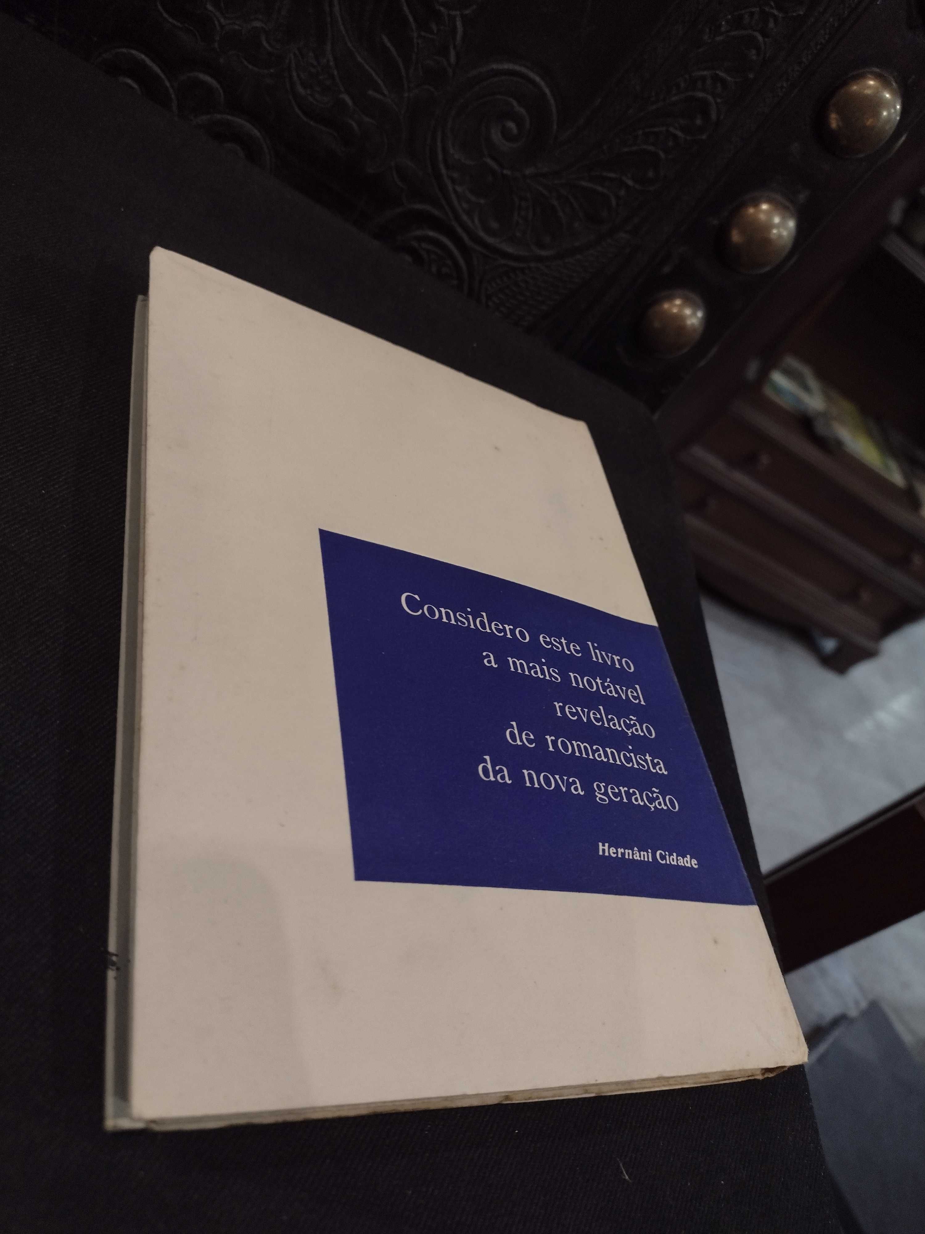 Páscoa Feliz - José Rodrigues Miguéis