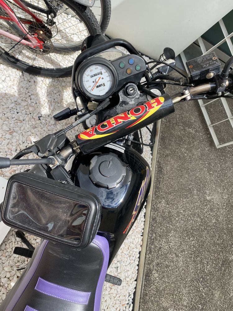 Moto Honda 650 SLR