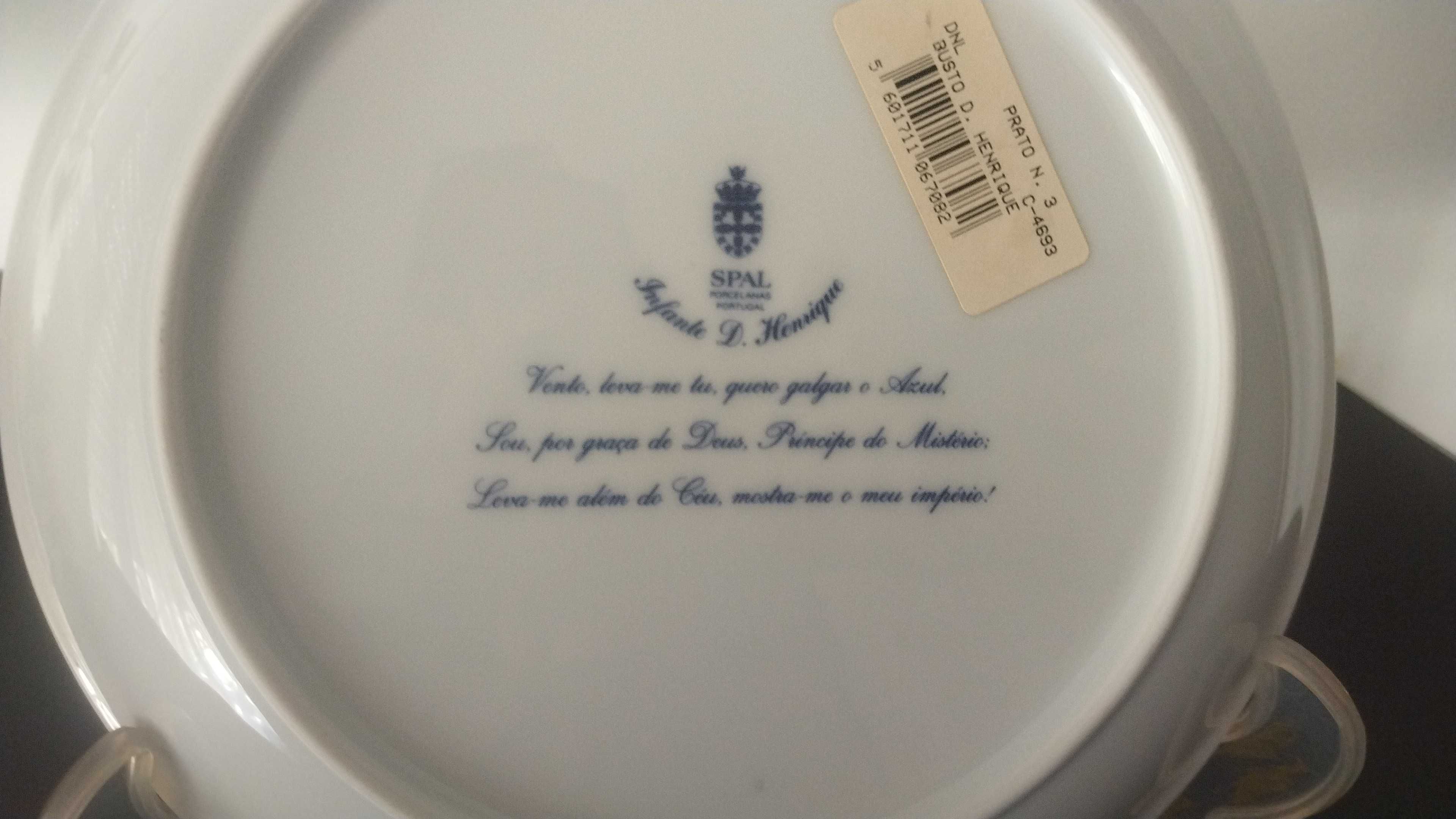Prato de porcelana com o busto do Infante D.Henrique