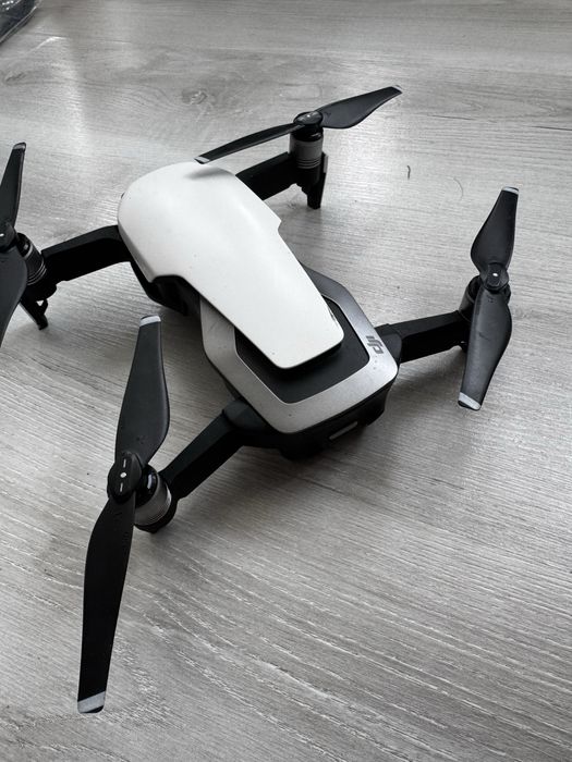 Квадрокоптер Dji Air