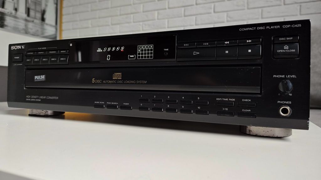 SONY CDP-C425, odtwarzacz CD, zmieniarka na 5 płyt.