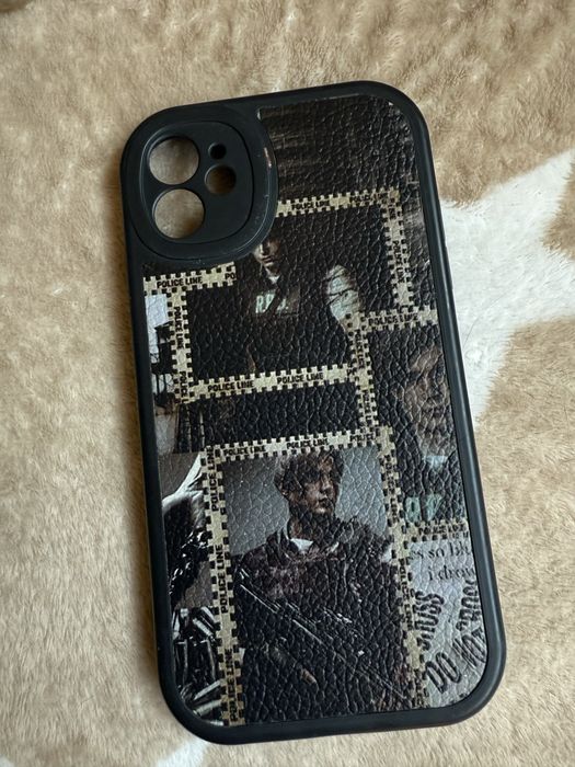 чехол на Iphone 11 Леон Кеннеді
