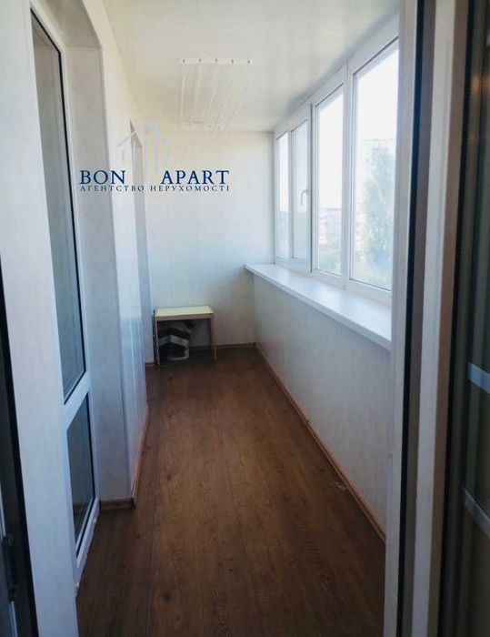 В.Івасюка метро Оболонь