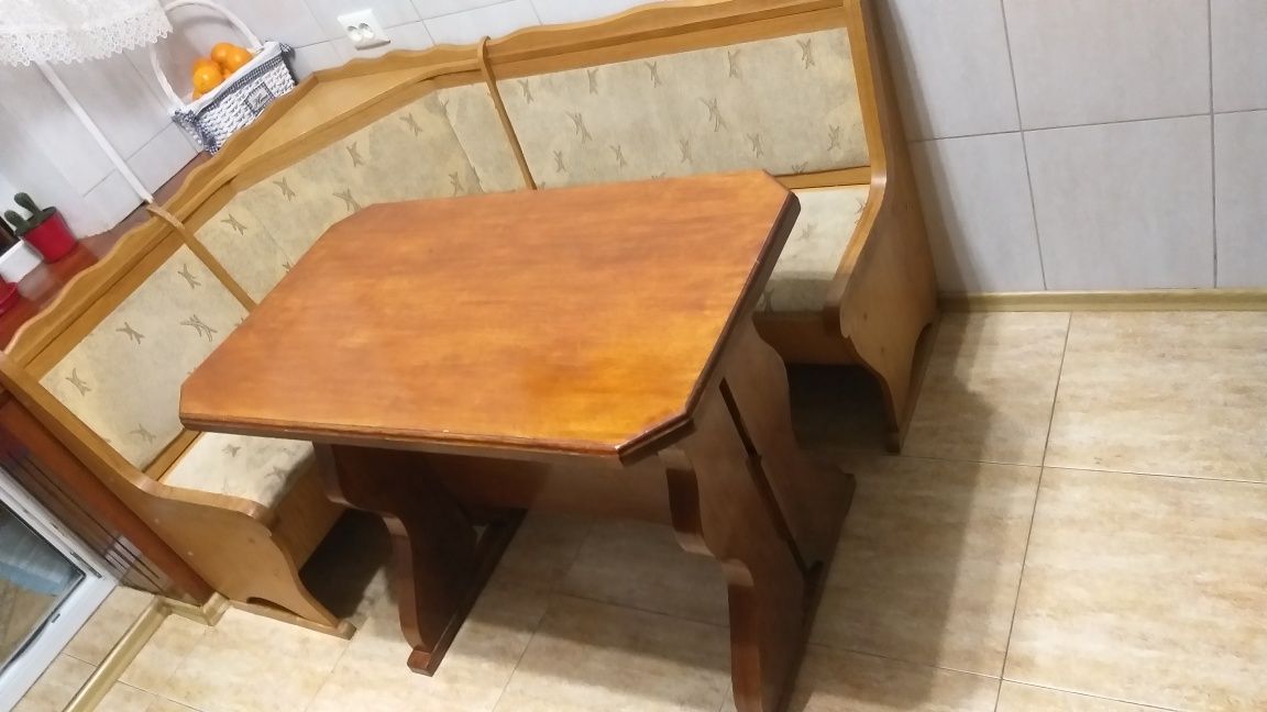 Продам кухонный уголок