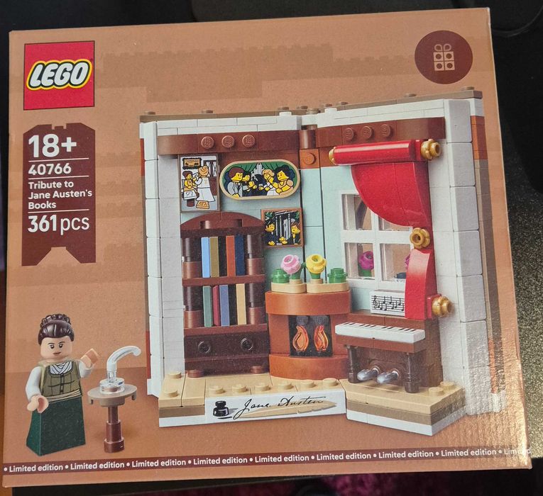 Lego GWP Tribute to Jane Austen's books