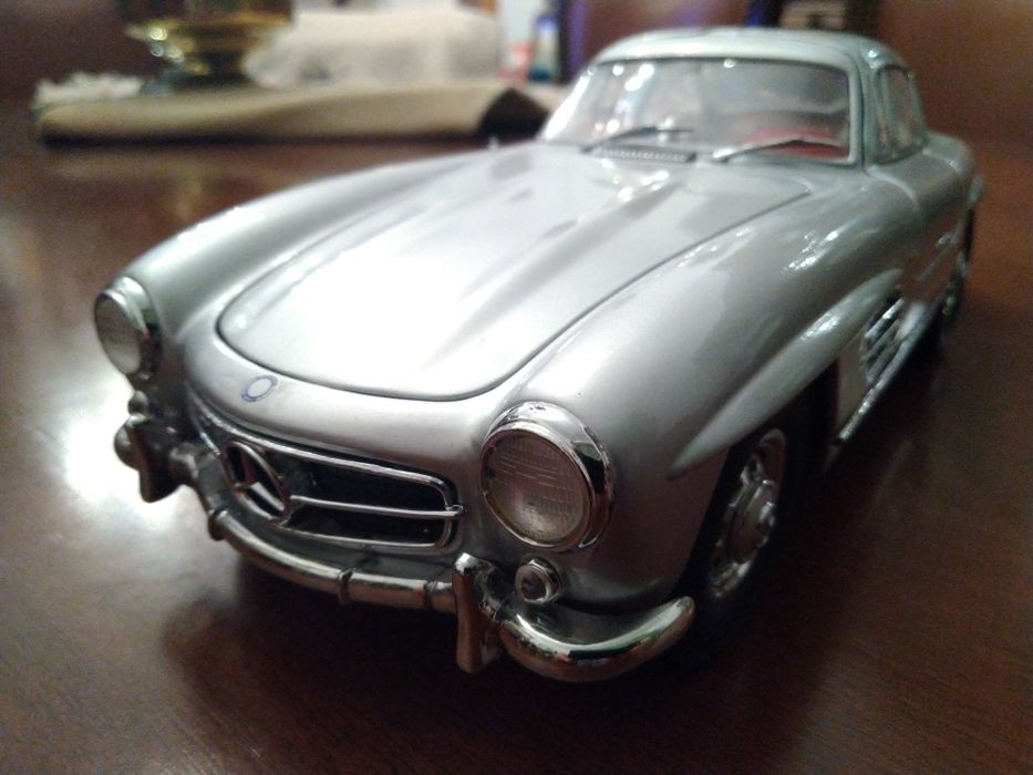 Mercedes-Benz 300 SL "Gullwing" 1/18 marca Kyosho