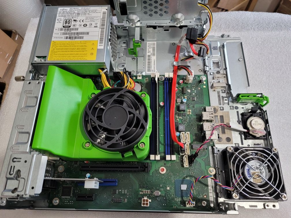 Комп'ютер, ПК, системний блок Fujitsu i3-8100/DDR4 8Gb