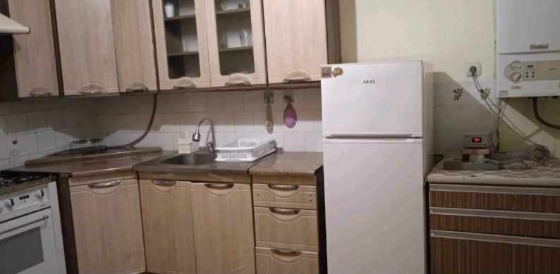 Оренда просторої 1 кімнати в особняку