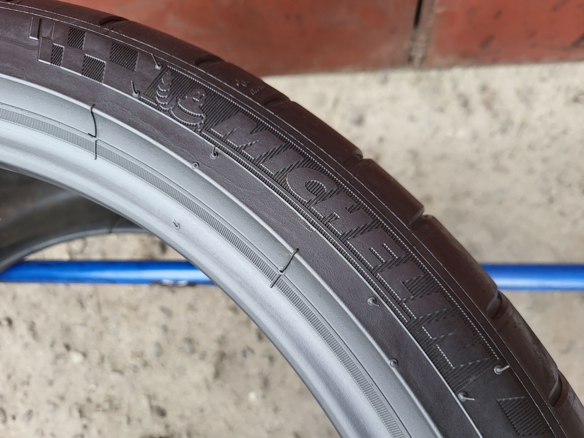 295/30/20 R20 Michelin Pilot Super Sport 2шт ціна за 1шт шини