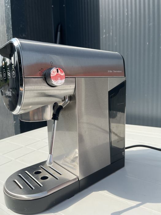 Vendo maquina de cafe ufesa siena automatica como nova