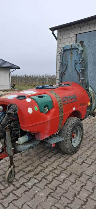 Opryskiwacz sadowniczy Lochmann