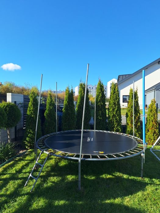 Trampolina ogrodowa średnica maty - 260 cm