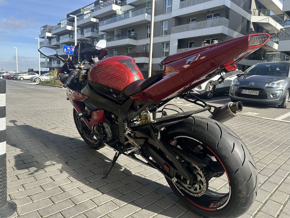 Yamaha R1 RN09 Garażowany