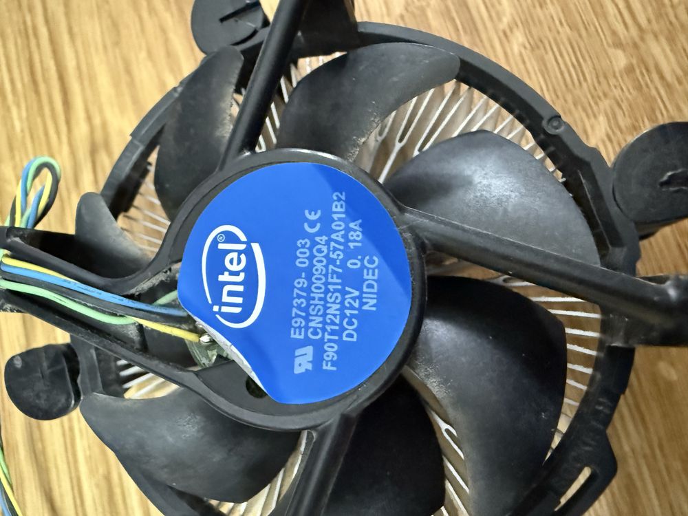 Sprzedam procesor Intel Core i3-9100F + chłodzenie